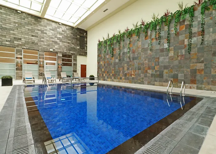 Holiday Inn & Suites Plaza Mayor By Ihg