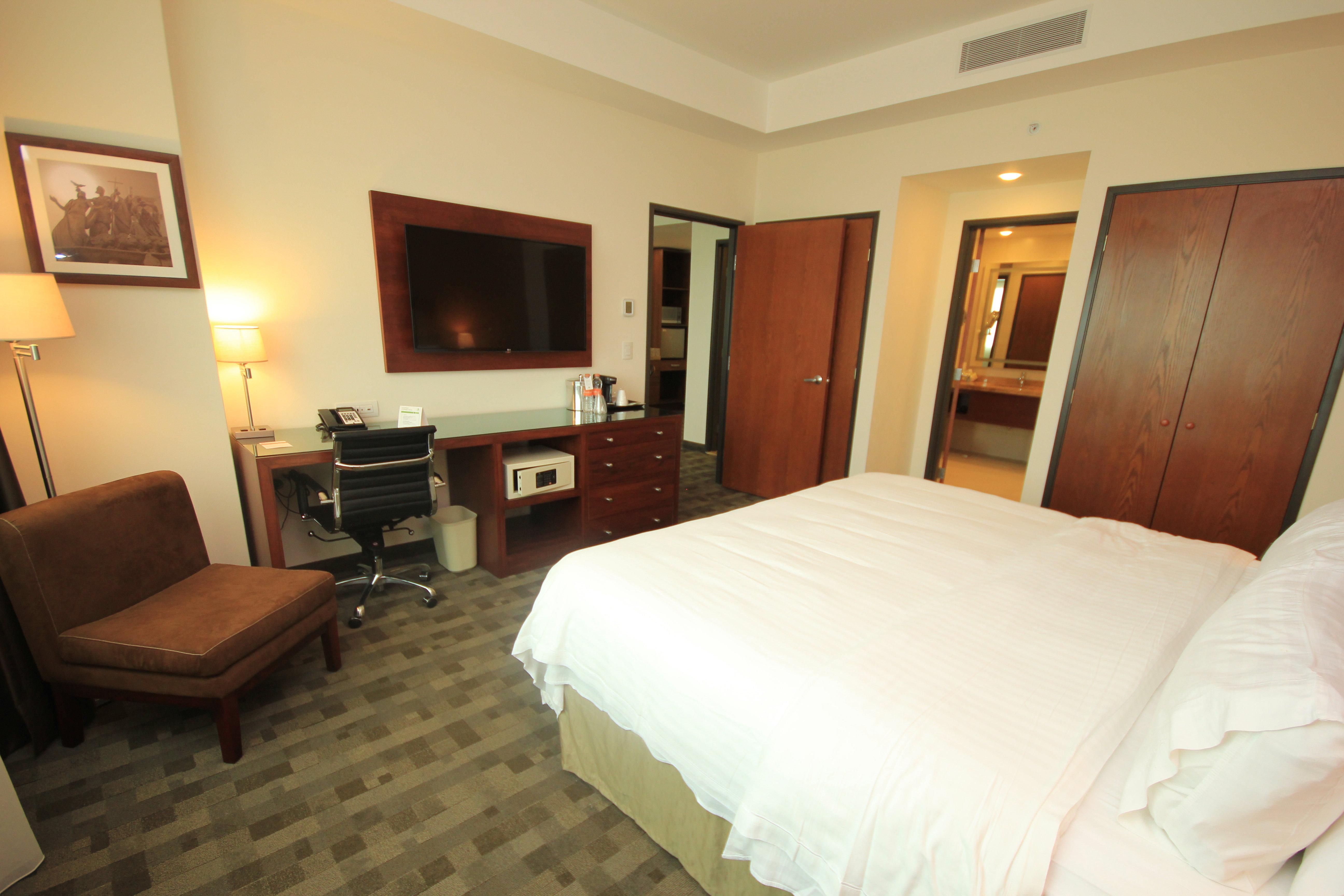 & Plaza Mayor By Ihg Hotel 4*