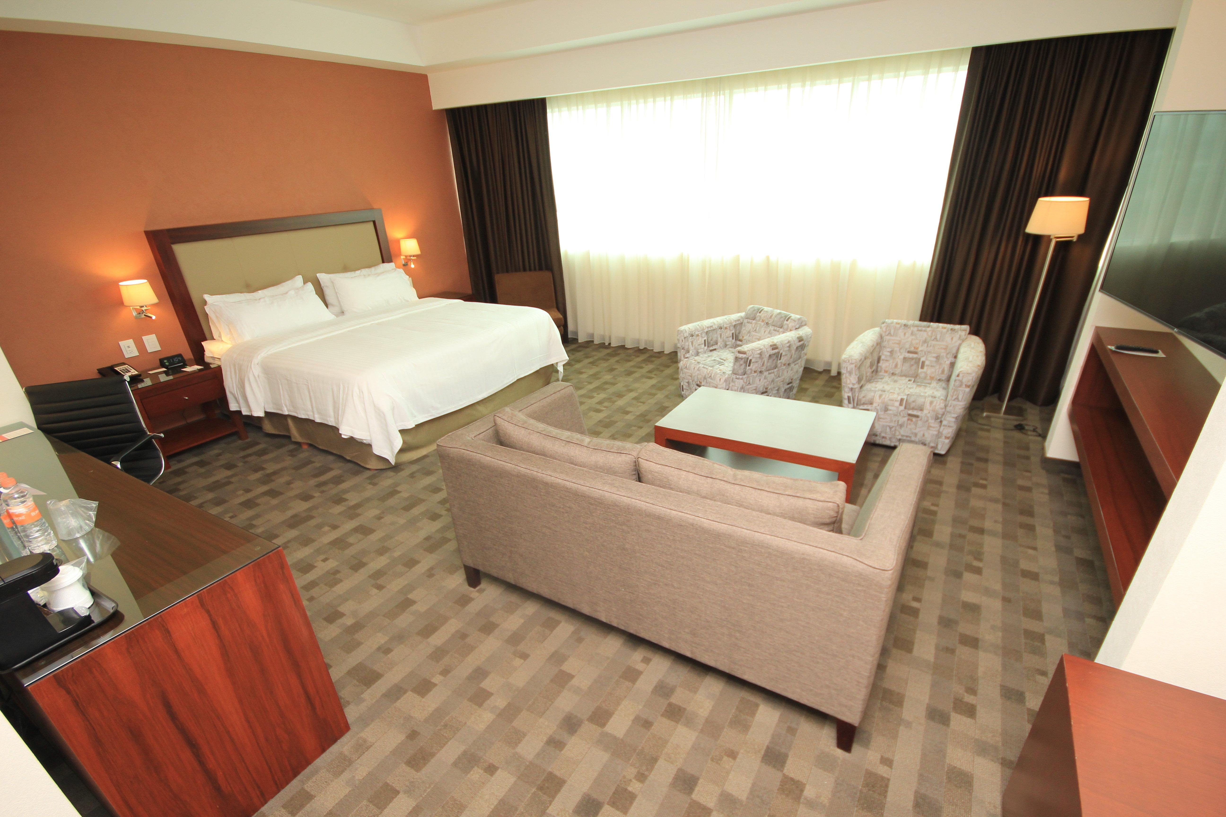 Hotel & Plaza Mayor By Ihg 4*